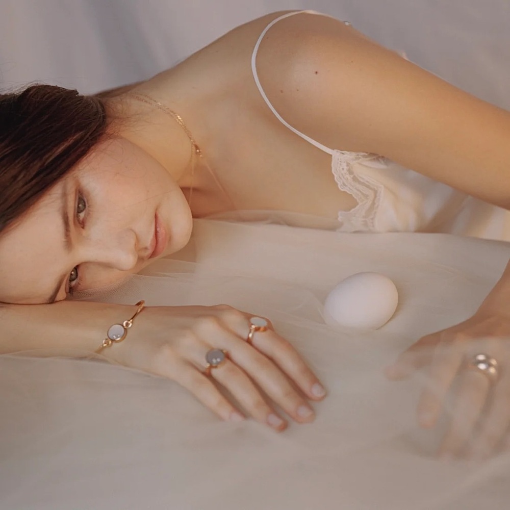 Moving Sale 🌟 Elegant Two Stone Pink Morher of Pearl Bangle - Rose Gold - Picture 10 of 14